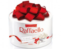 Коробка конфет Raffaello с бантом 200 г.